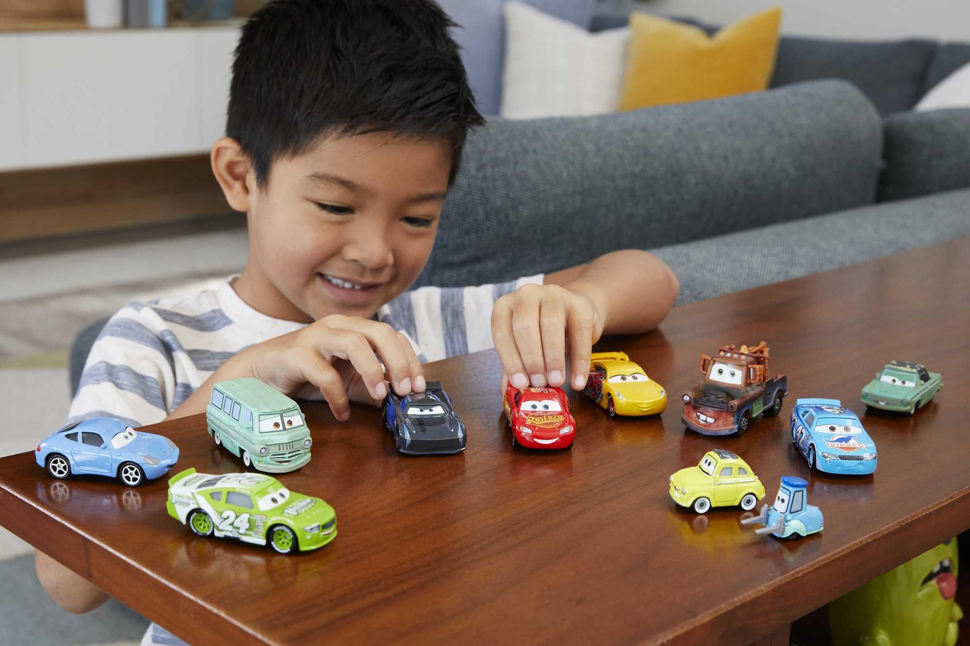 Foto 4 pulgar | Set de Coches de Juguete Mattel Disney Pixar Cars Mini Racers Fundidos a Presión - Venta Internacional