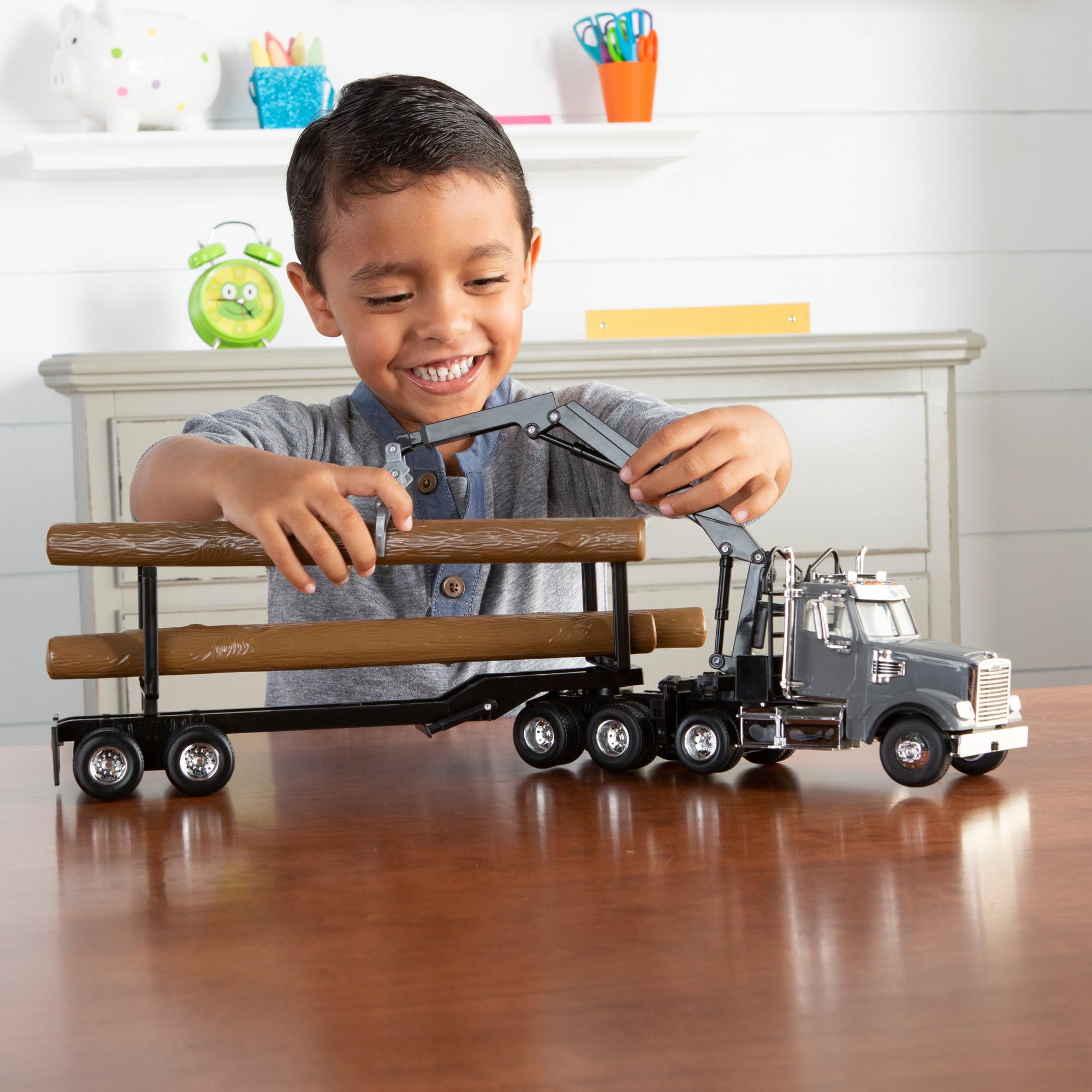 Foto 2 | Camión Maderero De Juguete Ertl Freightliner 122sd Con Remolque 1:32 - Venta Internacional.