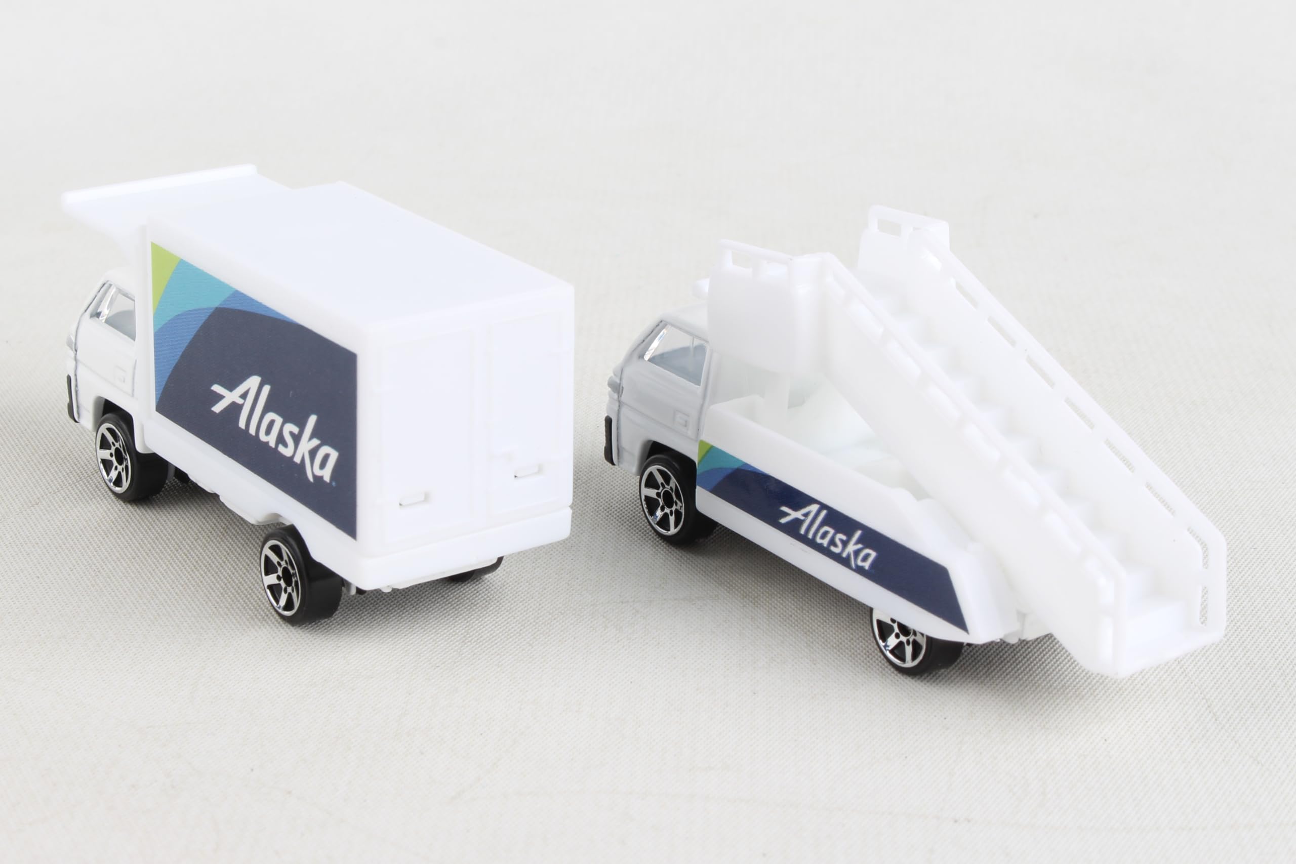Foto 2 | Set De Juego De Aeropuerto Daron Alaska Airlines Con Avión Fundido A Presión - Venta Internacional.