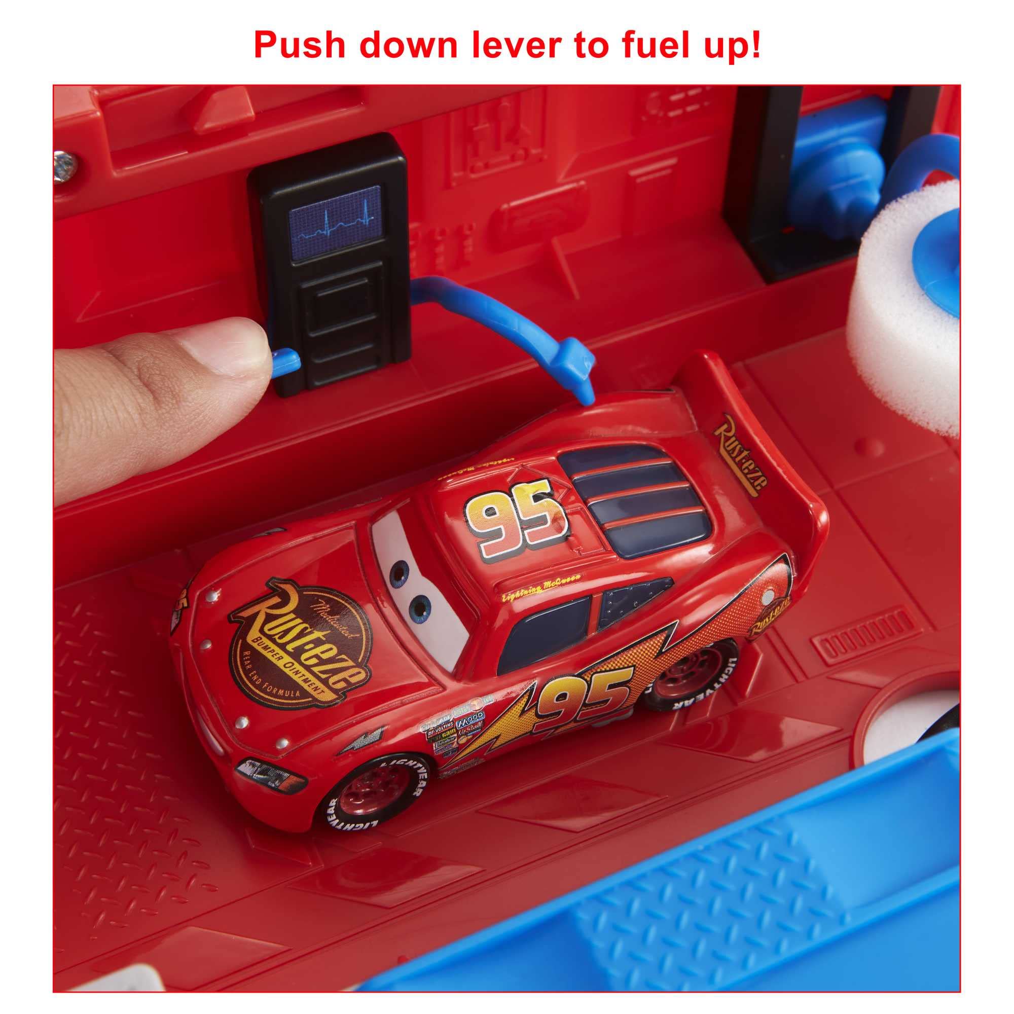 Foto 4 pulgar | Playset Mattel Disney Pixar Cars Transforming Mack Truck - Venta Internacional.