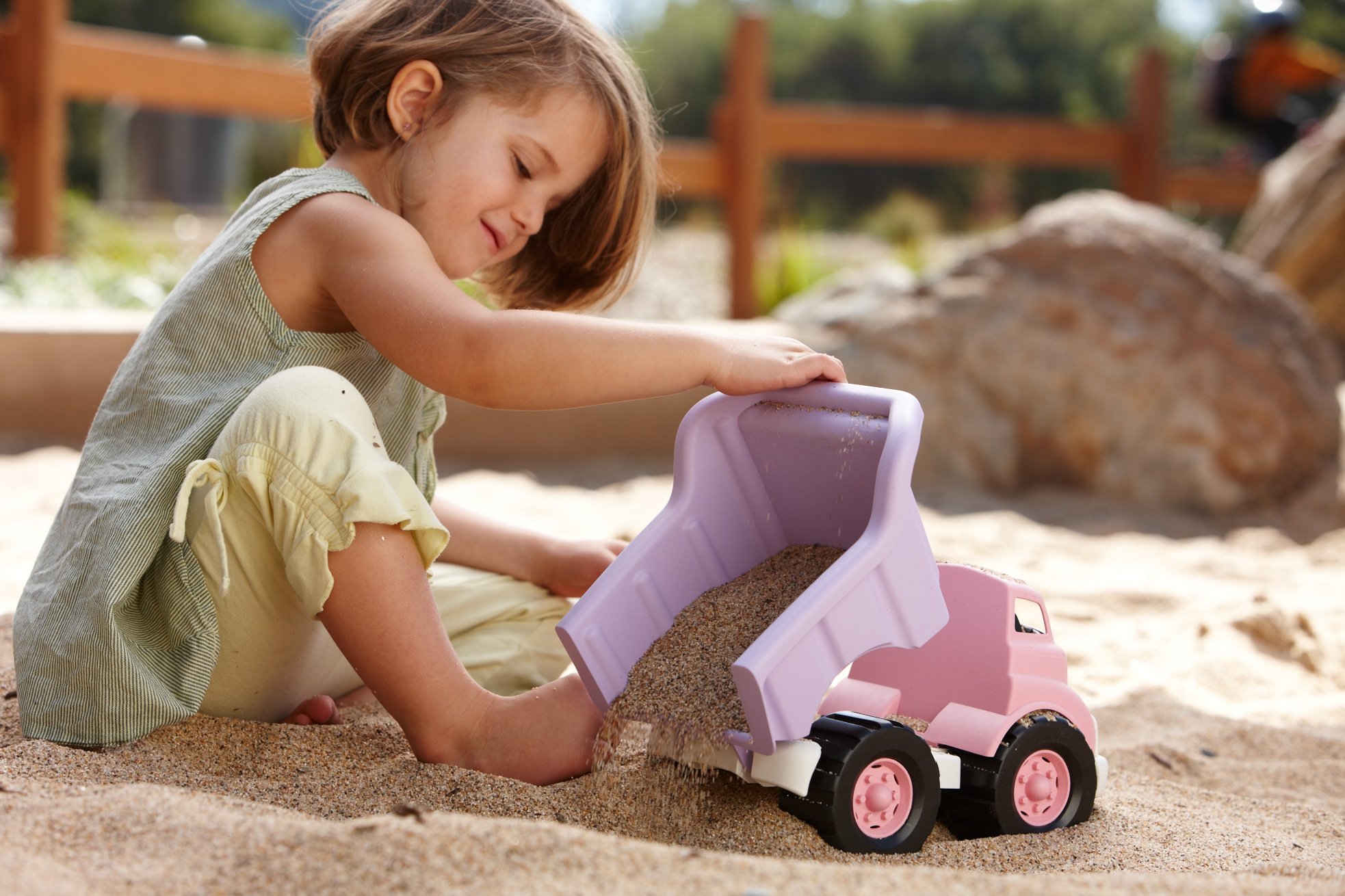 Foto 3 pulgar | Juguete Infantil Dump Truck Green Toys, Rosa Y Morado, Cb Pretend Play - Venta Internacional.