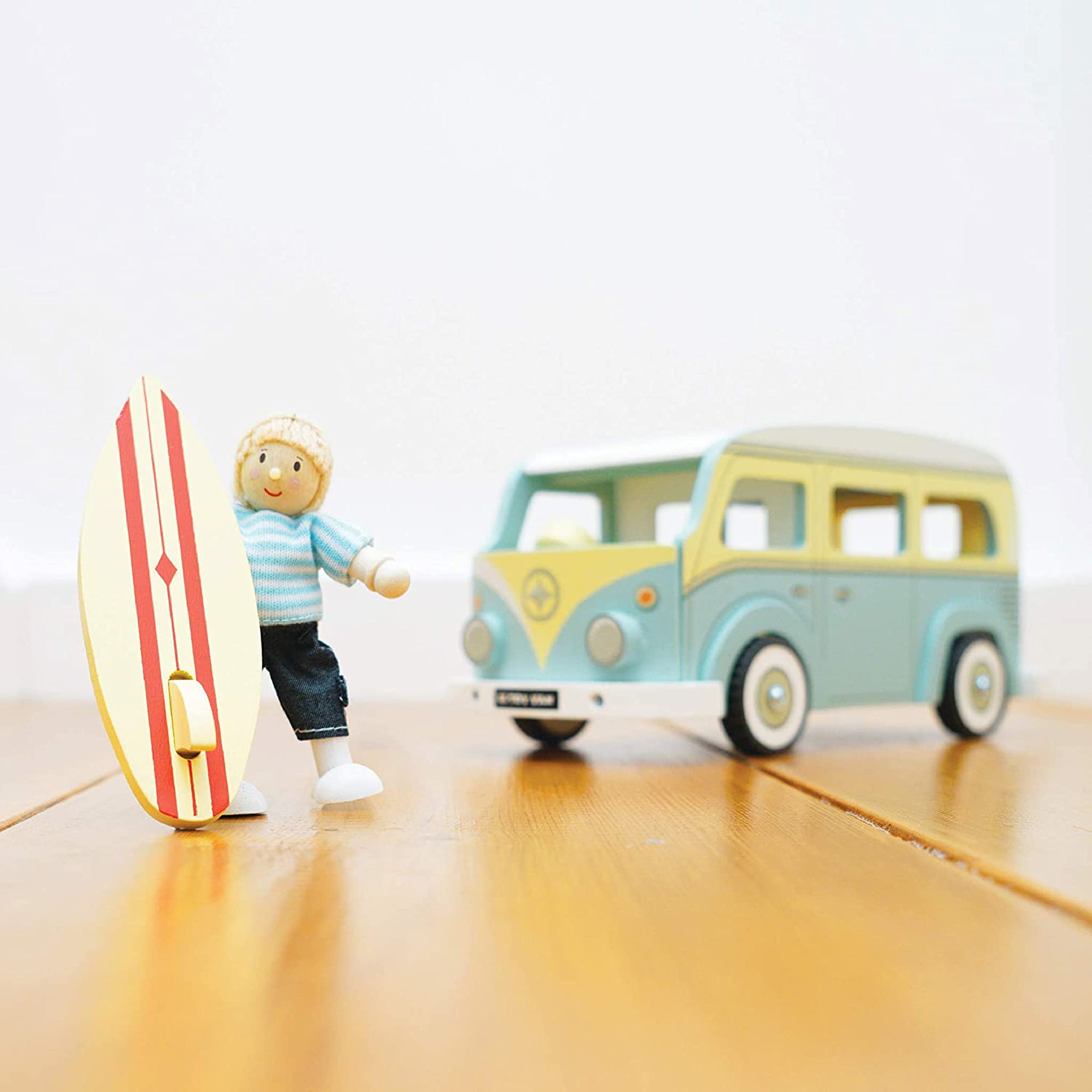 Foto 4 | Autocaravana Navideña De Madera Toy Le Toy Van Con Tabla De Surf Para Más De 3 Años - Venta Internacional.