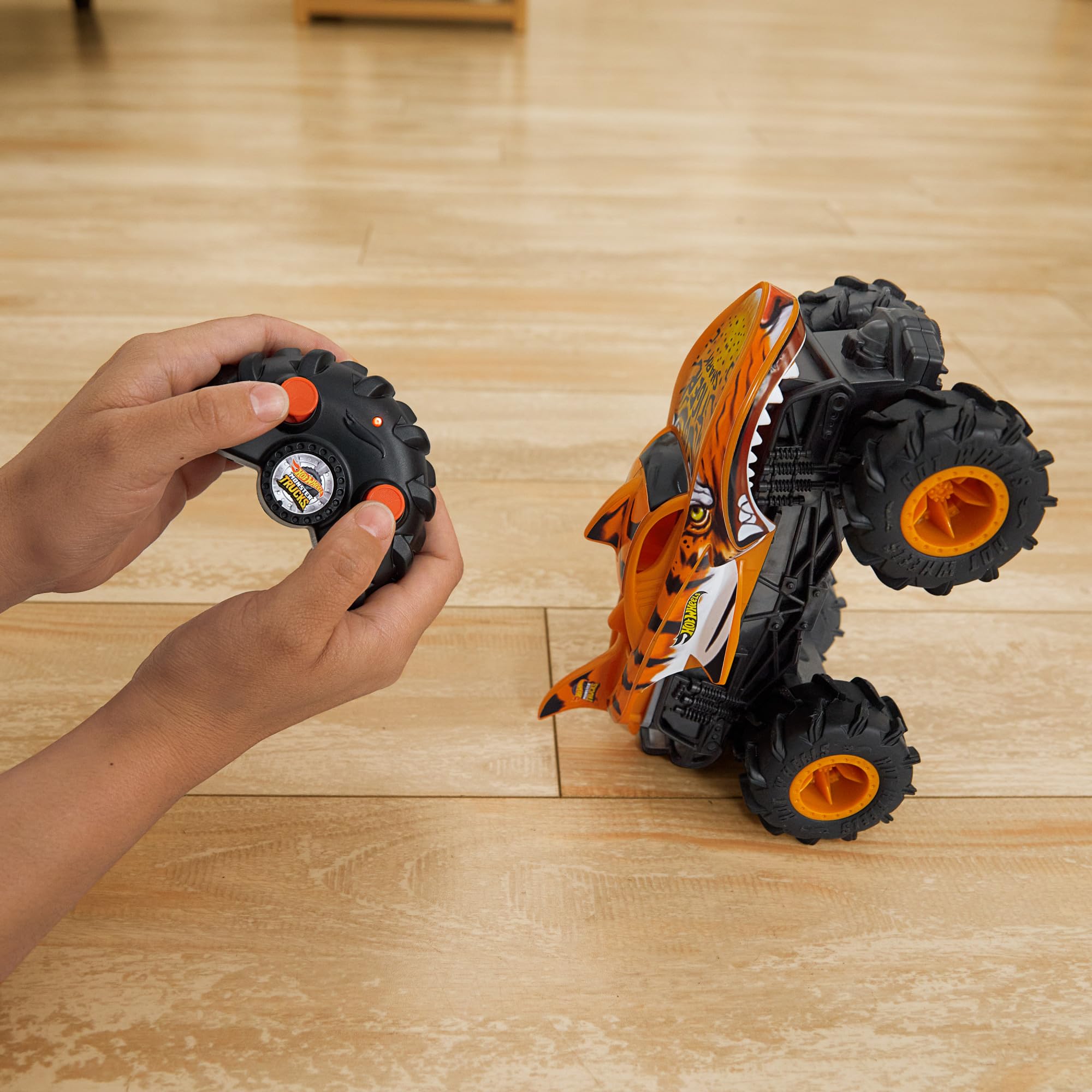 Foto 5 pulgar | Camión De Juguete Con Control Remoto Hot Wheels Monster Trucks 1:24 - Venta Internacional.