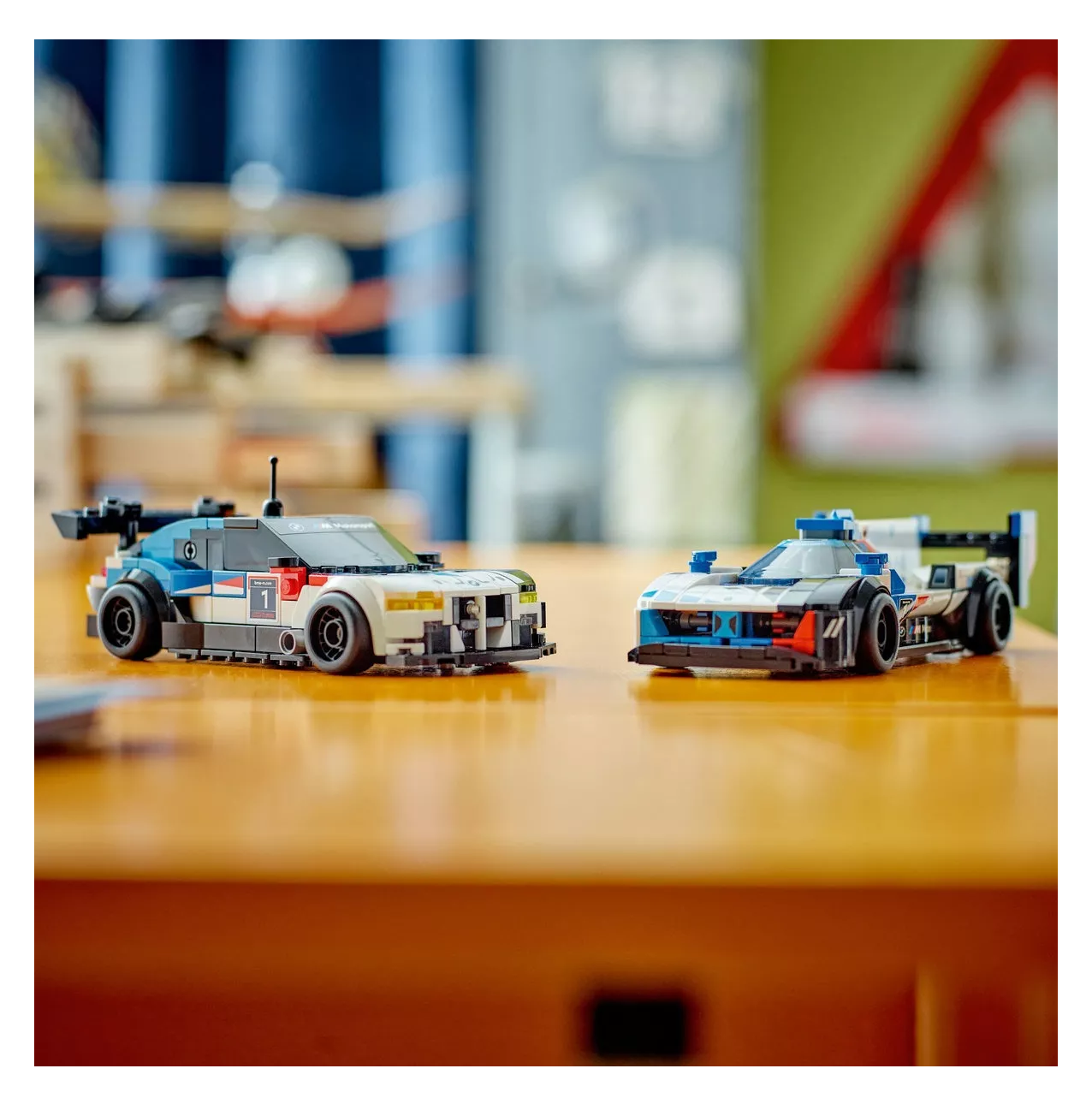 Foto 4 pulgar | Autos de Carreras LEGO BMW Speed Champions M4 Gt3 Y Bmw M Blanco y Negro