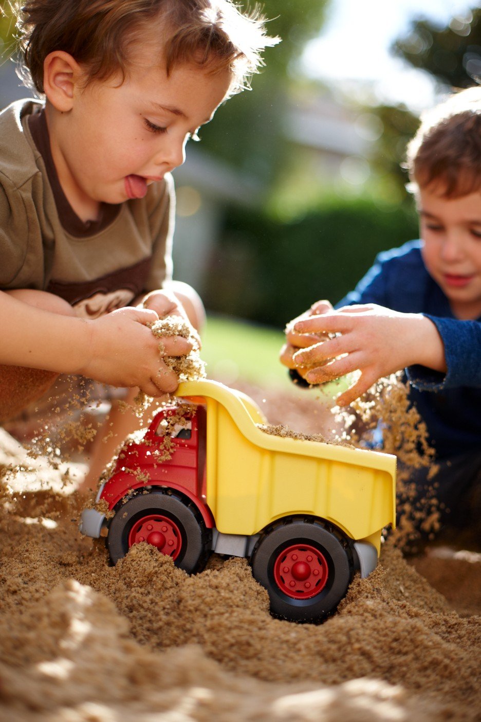 Foto 4 | Dump Truck Green Toys, Camión Volquete, Amarillo/rojo, Sin Bpa - Venta Internacional.
