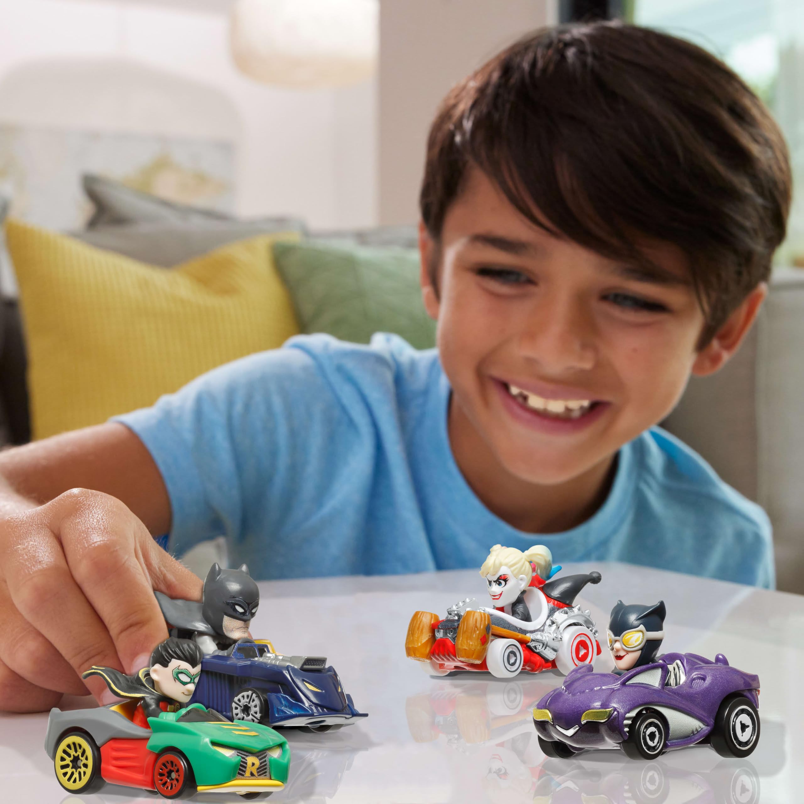 Foto 3 pulgar | Toy Cars Hot Wheels Racerverse Fundido A Presión 1:64 Con Personajes Pop - Venta Internacional.