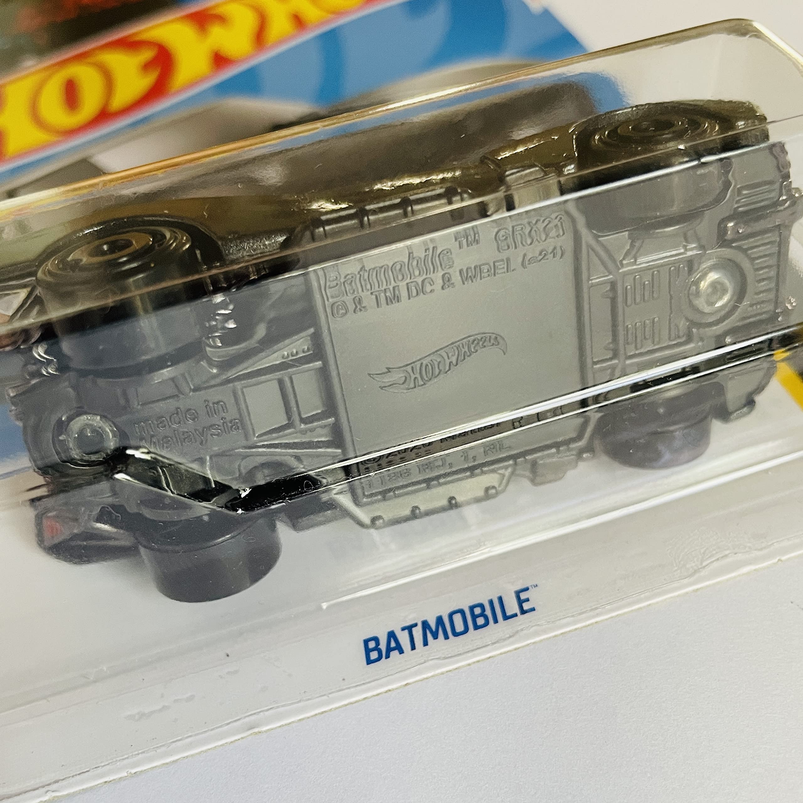 Foto 7 | Batmóvil Hot Wheels Fundido A Presión The Batman 2022 Gris 178/250 - Venta Internacional.