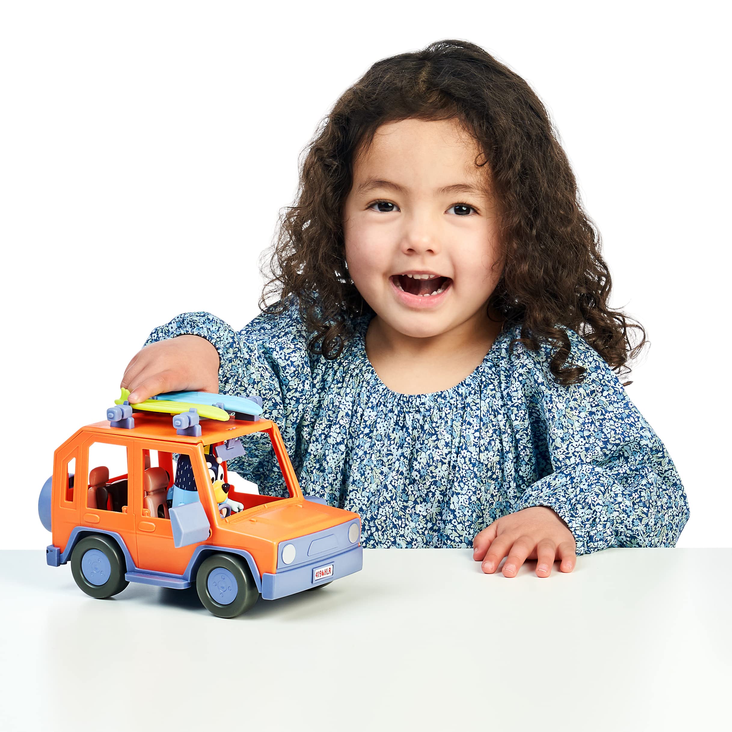Foto 7 | Vehículo de Juguete Bluey 4wd Family on Figura y 2 Tablas de Surf- Venta Internacional