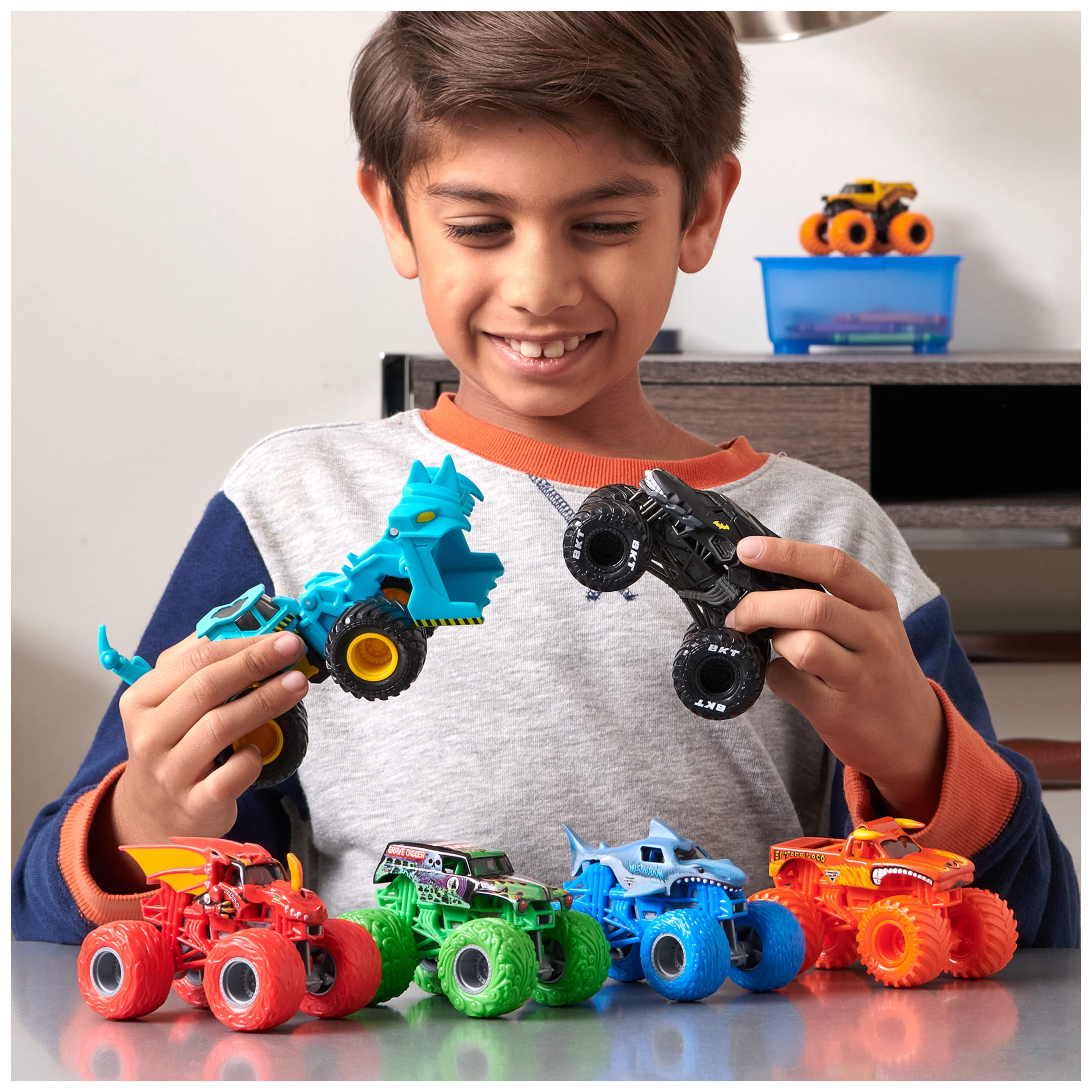 Foto 6 pulgar | Toy Monster Truck Monster Jam Backwards Bob 1:64 Fundido A Presión - Venta Internacional.