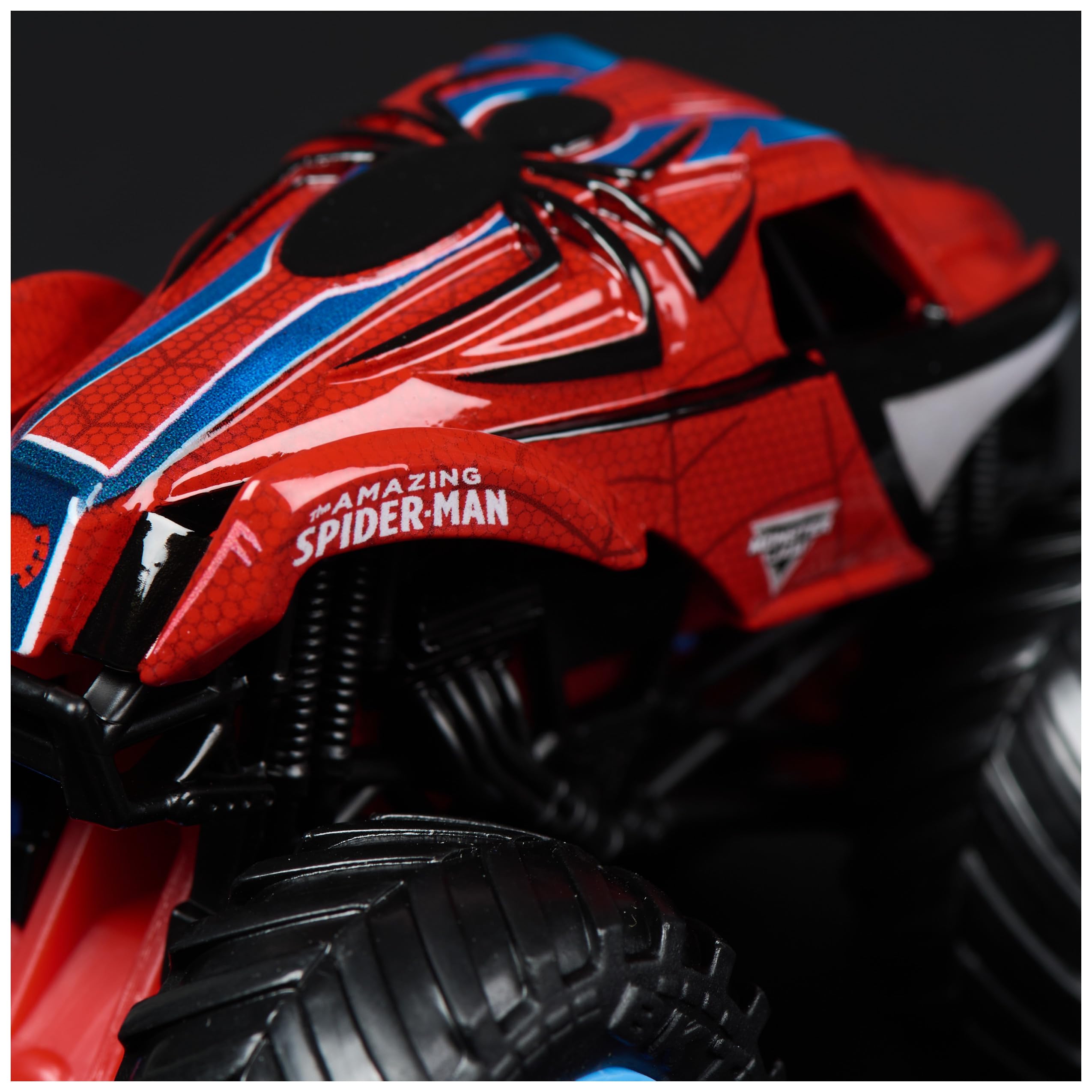Foto 4 | Monster Truck Monster Jam Marvel Venom Vs Spider-man 1:64 - Venta Internacional.