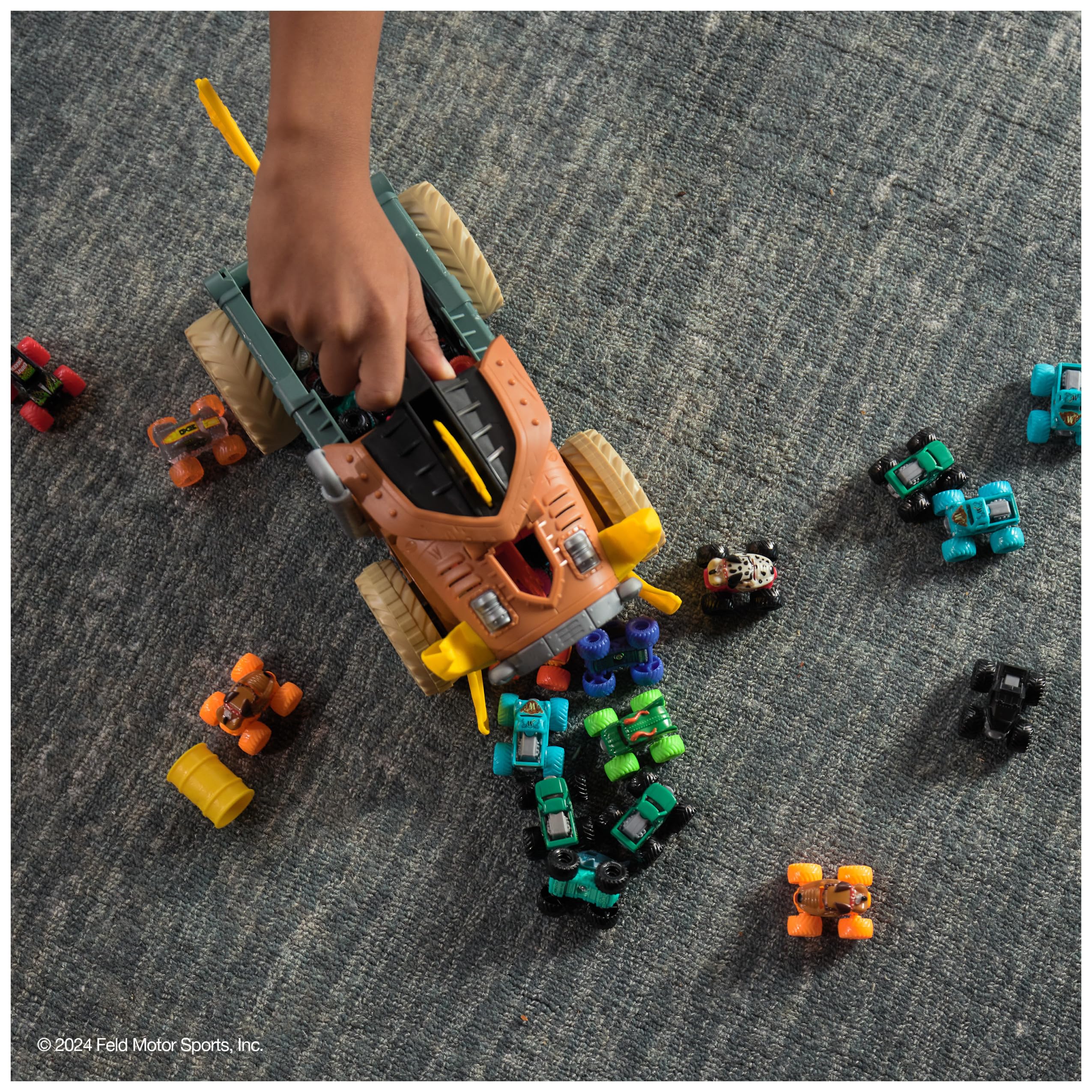 Foto 5 pulgar | Camión Toy Monster Jam Mini Jam Megalodon Mad Hog Chomper - Venta Internacional.