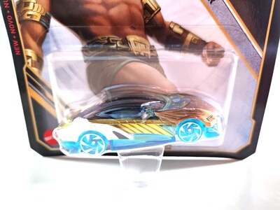 Foto 3 | Carros De Personajes Hot Wheels Marvel Wakanda Forever Namor - Venta Internacional.