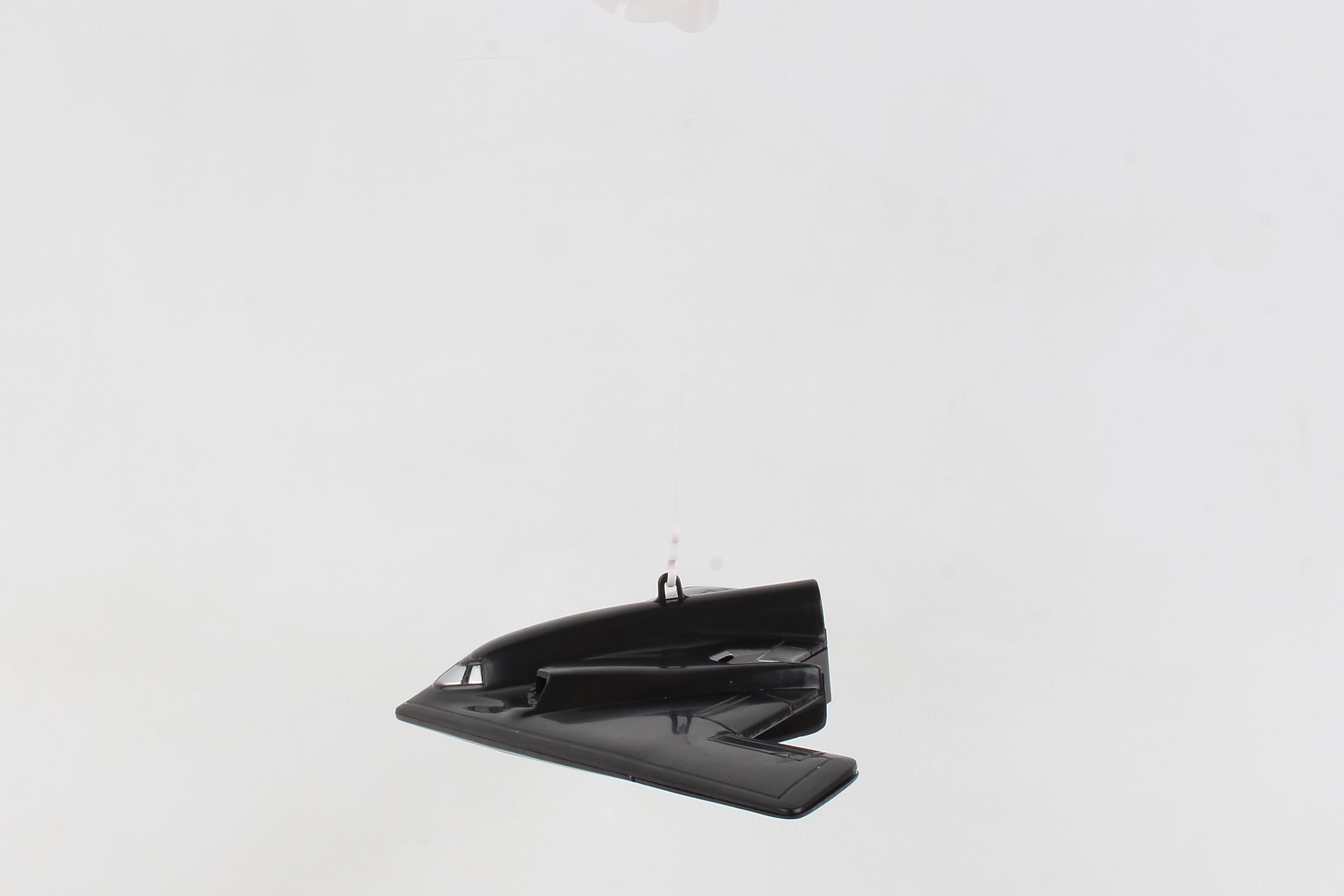 Foto 7 | Bombardero Flying Toy Daron B-2, Funciona Con Pilas Y Cuerda - Venta Internacional.