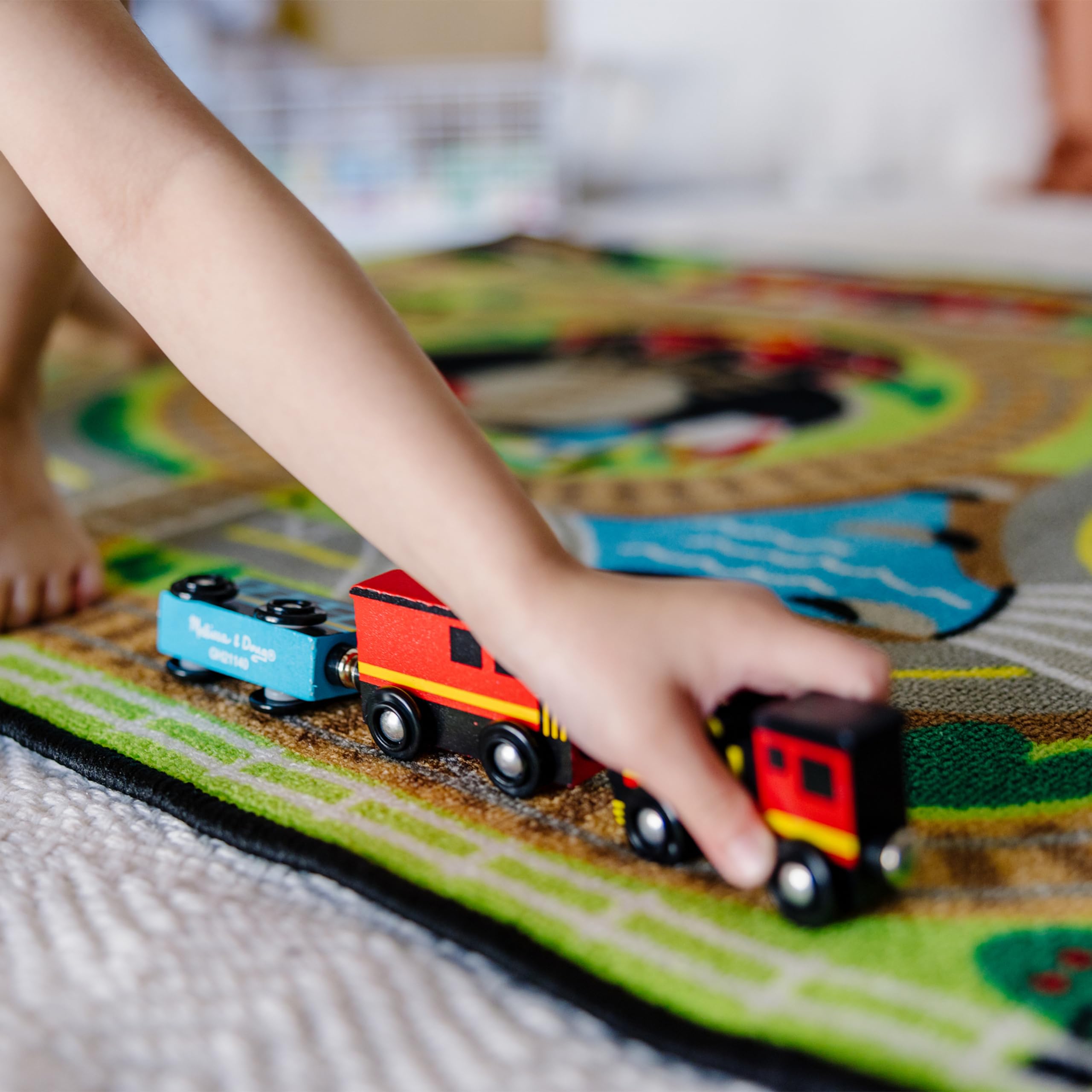 Foto 7 pulgar | Alfombra Activity Play Melissa & Doug Round The Rails Con 3 Vagones - Venta Internacional.