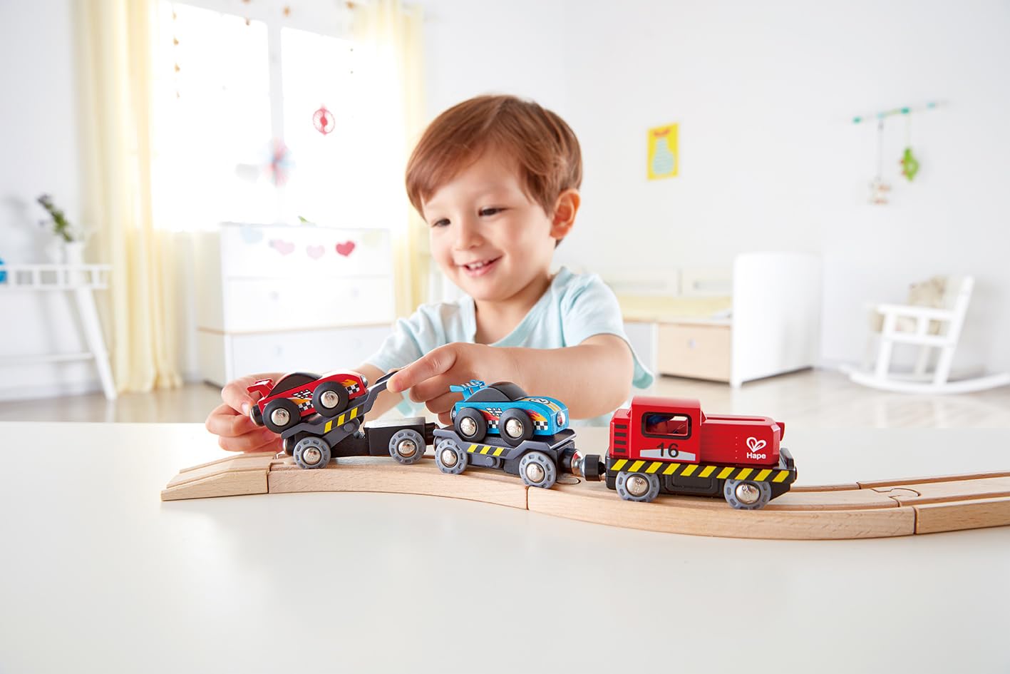 Foto 2 | Set De Transporte De Coches De Carreras Toy Race Car Transporter Hape Para Niños - Venta Internacional.