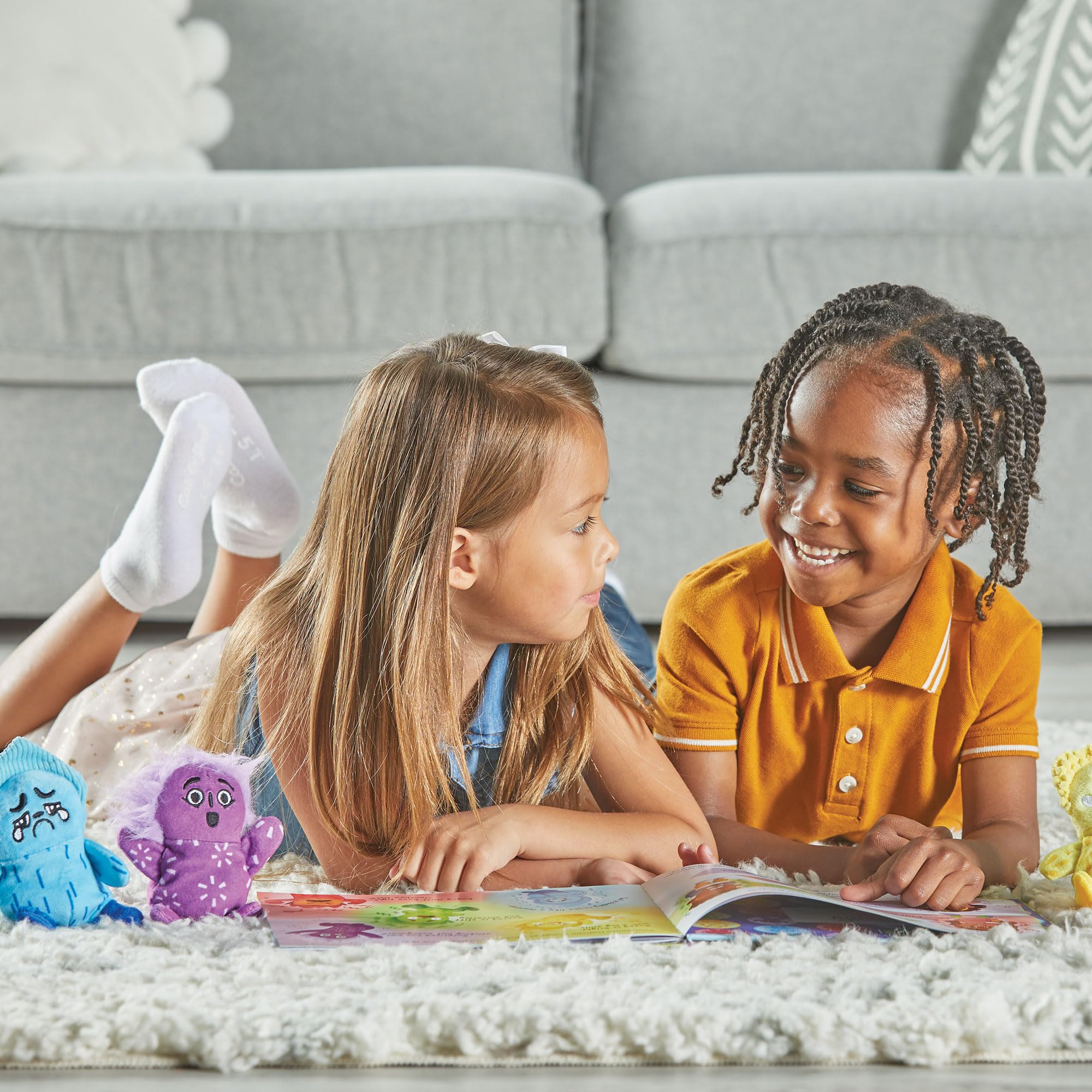 Foto 4 pulgar | Set De Libro De Cuentos Y Peluche Hand2mind Feelings Family Toddler - Venta Internacional.