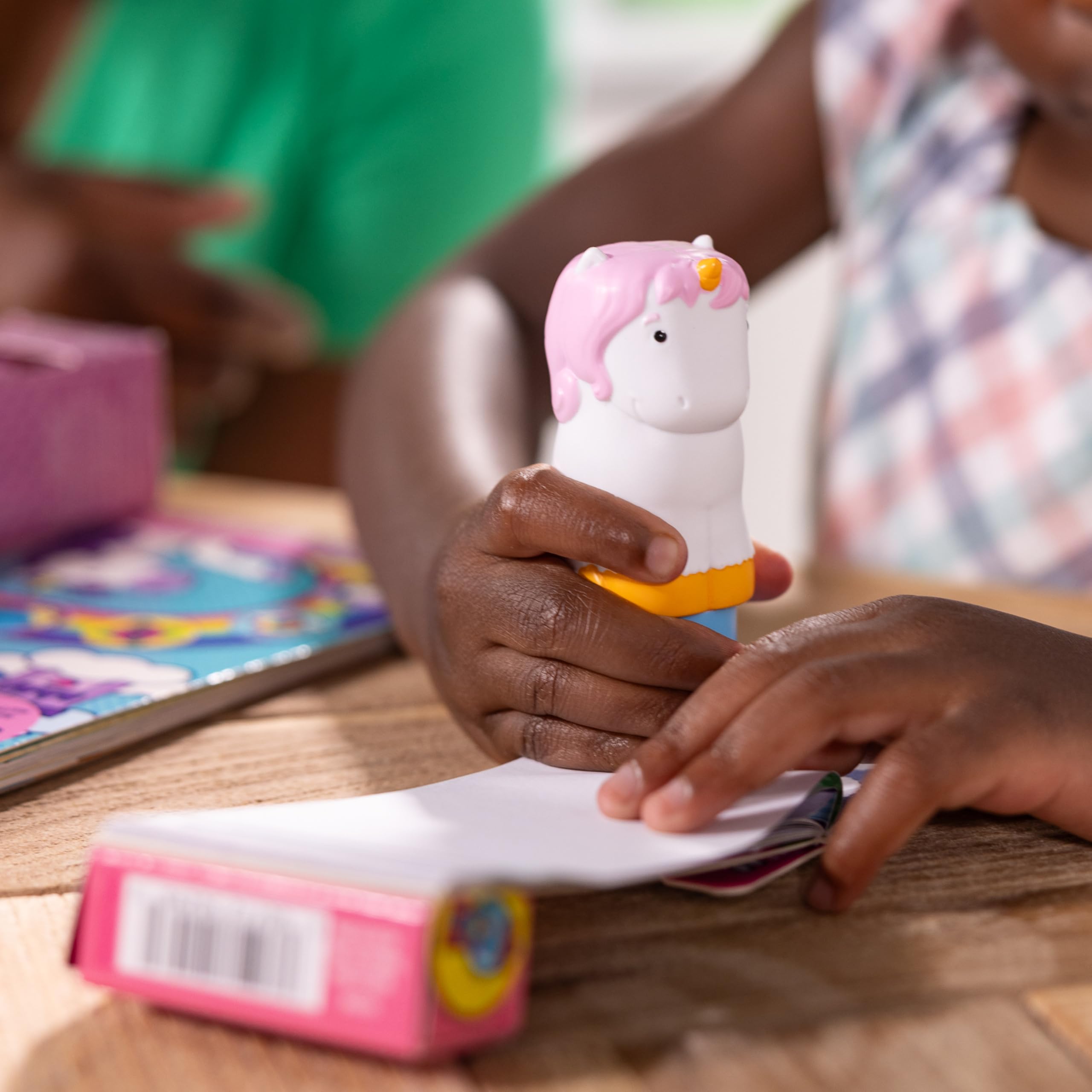 Foto 8 pulgar | Paquete De Pegatinas De Melissa Y Doug ¡guau! ™ Unicornio Con 500 Pegatinas - Venta Internacional.