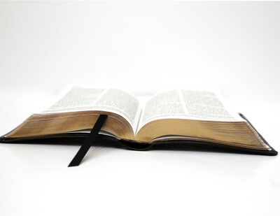 Foto 4 | 📖 Biblia Católica En Español – Edición Compacta En Símil Piel Negra Editorial Origen | Biblia De Améri