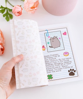 Foto 3 | Libro Gallery Books I Am Pusheen The Cat Book Gato color Gris