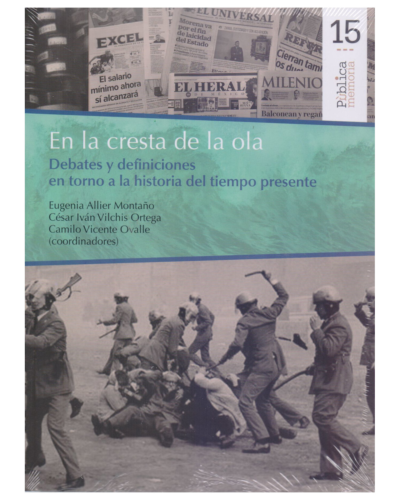 Foto 2 pulgar | Libro ''en La Cresta De La Ola''