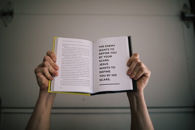 Foto 6 | Libro No Le Des Al Enemigo Un Asiento En Tu Mesa Harpercollins - Venta Internacional.
