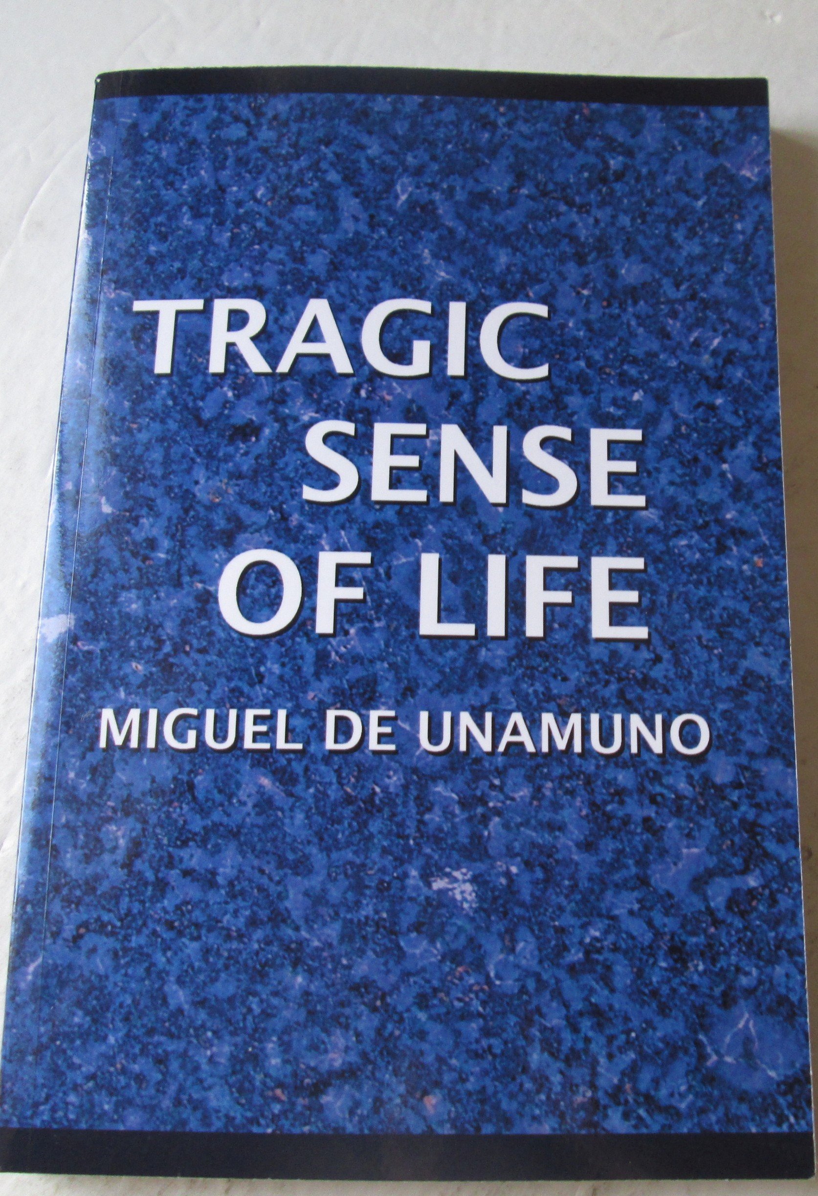 Foto 2 pulgar | Libro Tragic Sense Of Life De Genérica - Venta Internacional.