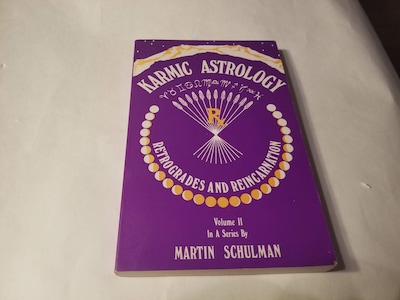 Foto 2 | Libro Red Wheel/weiser Karmic Astrology Vol. Ii. Retógrados - Venta Internacional.