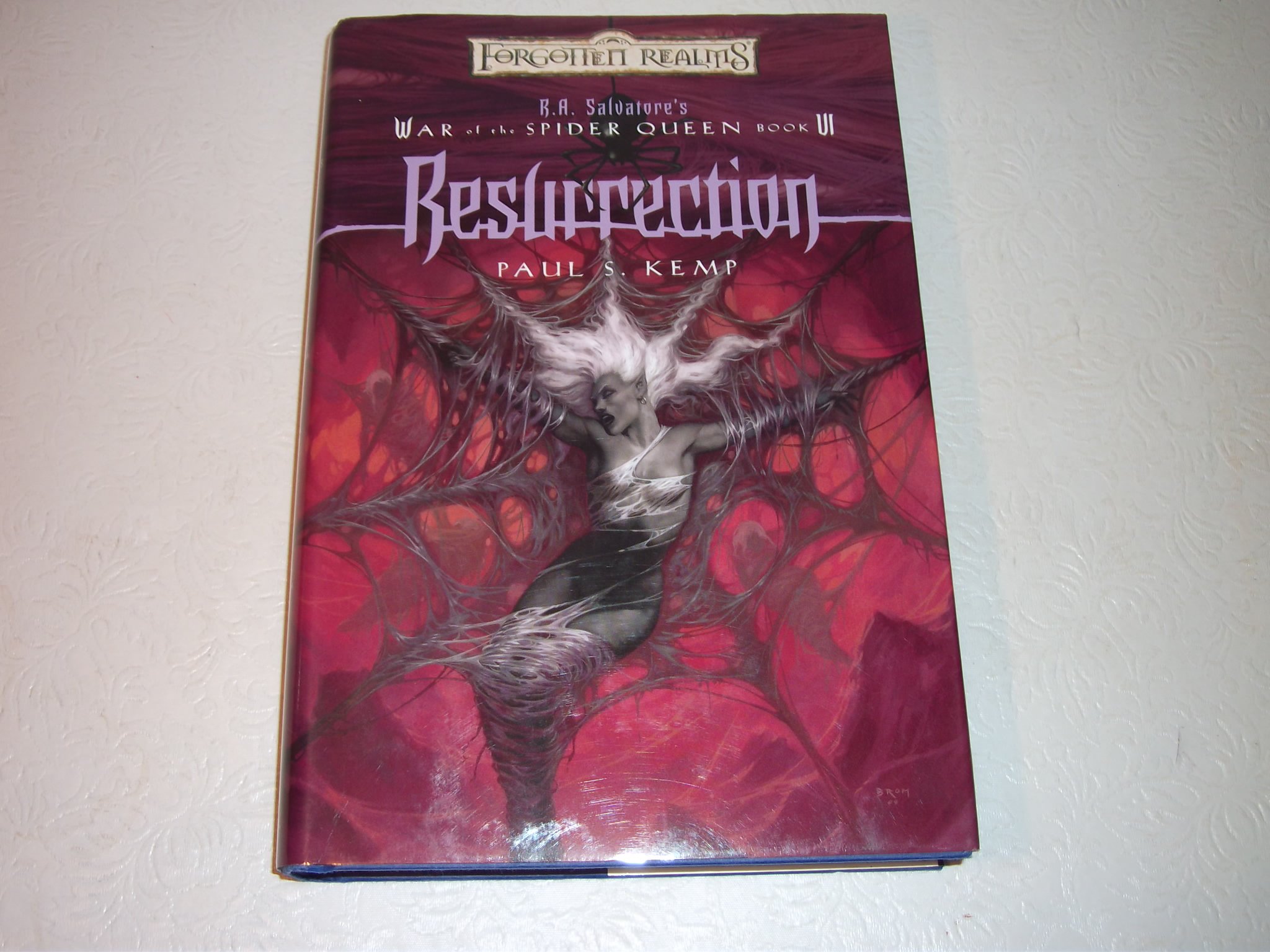 Foto 1 | Libro Resurrection: La Guerra De La Reina Araña, Libro Vi (usado) - Venta Internacional.