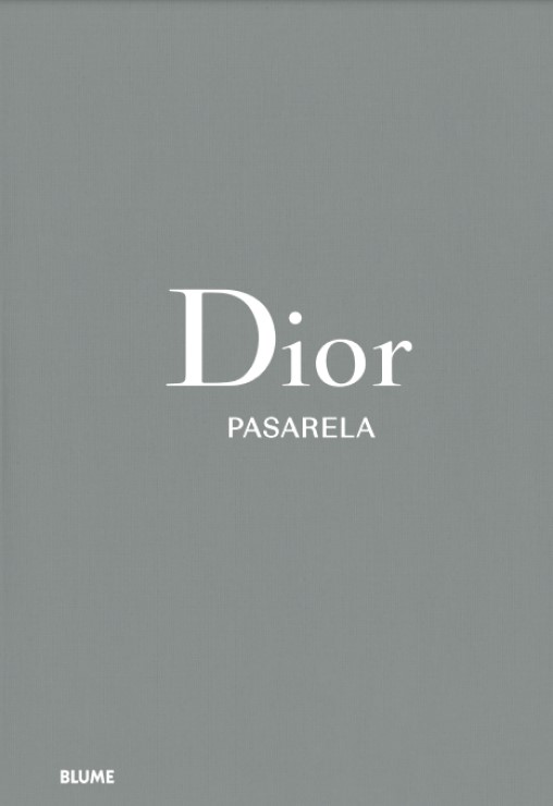 Foto 2 pulgar | Dior. Pasarela Fury Alexander Y Sabatini Adelia Blume Pasta Dura