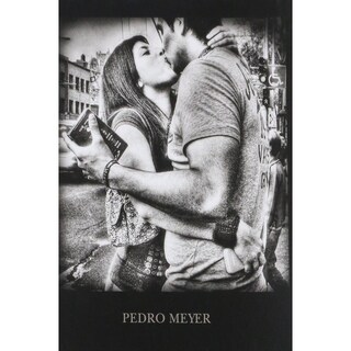 Foto 1 | Pedro Meyer. La Perfección Del Desastre