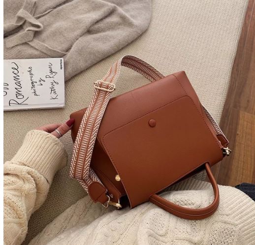 Foto 4 pulgar | Bolsa Bandolera Wünd Café para Mujer