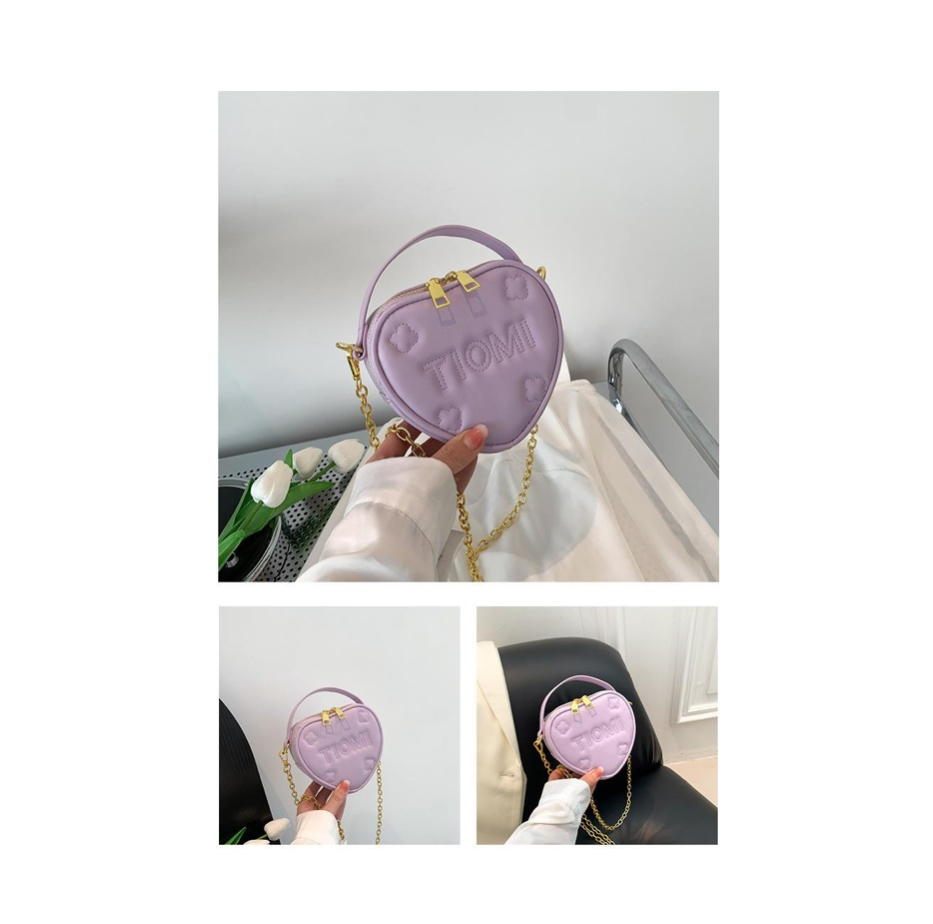 Foto 3 pulgar | Bolso Cruzado Forma de Corazón Morado