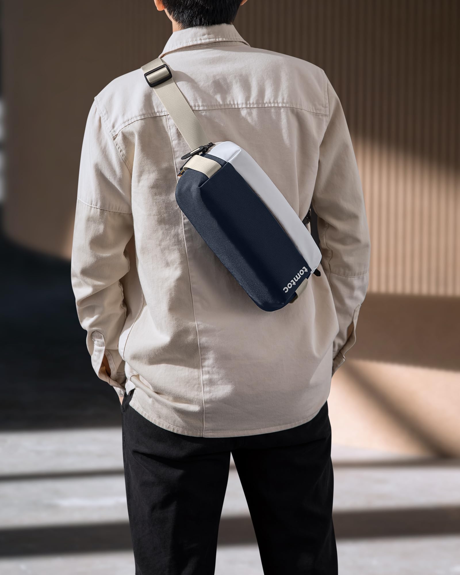 Foto 2 | Bandolera Tomtoc Compact Edc Inky Blue 4l Unisex - Venta Internacional