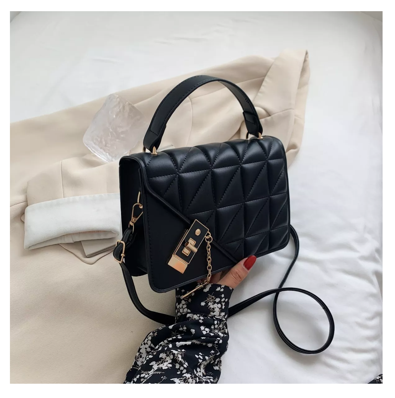Foto 2 | Bolsa Bandolera Belug Negra