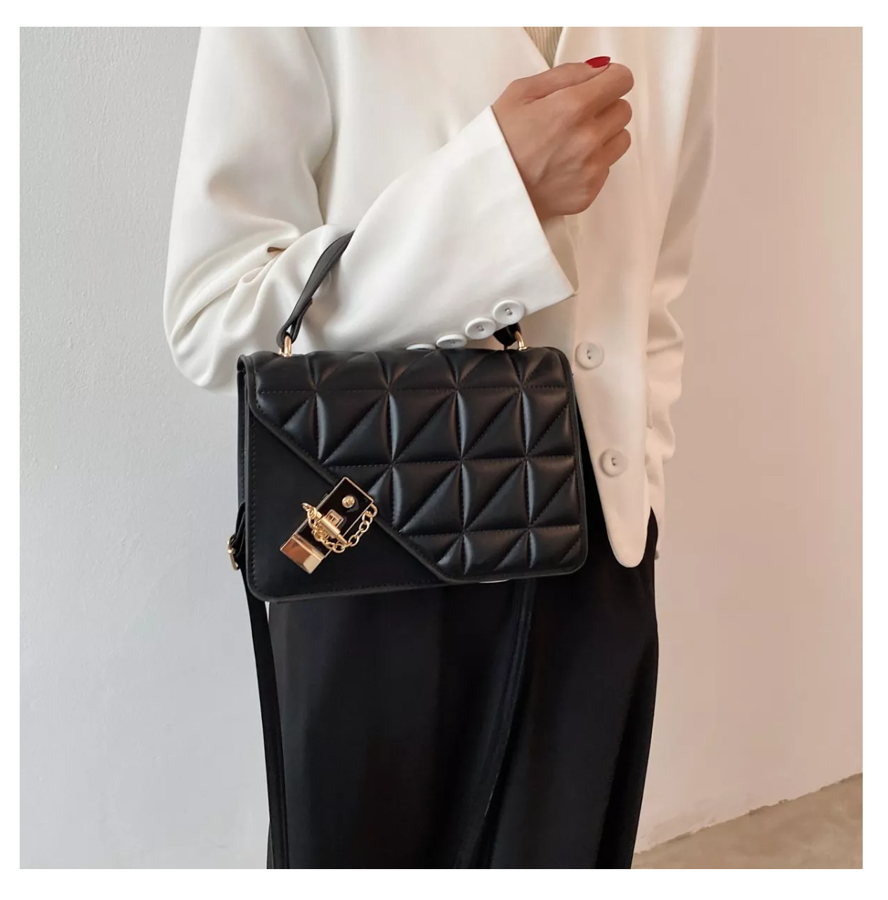 Foto 5 | Bolsa Bandolera Belug Negra