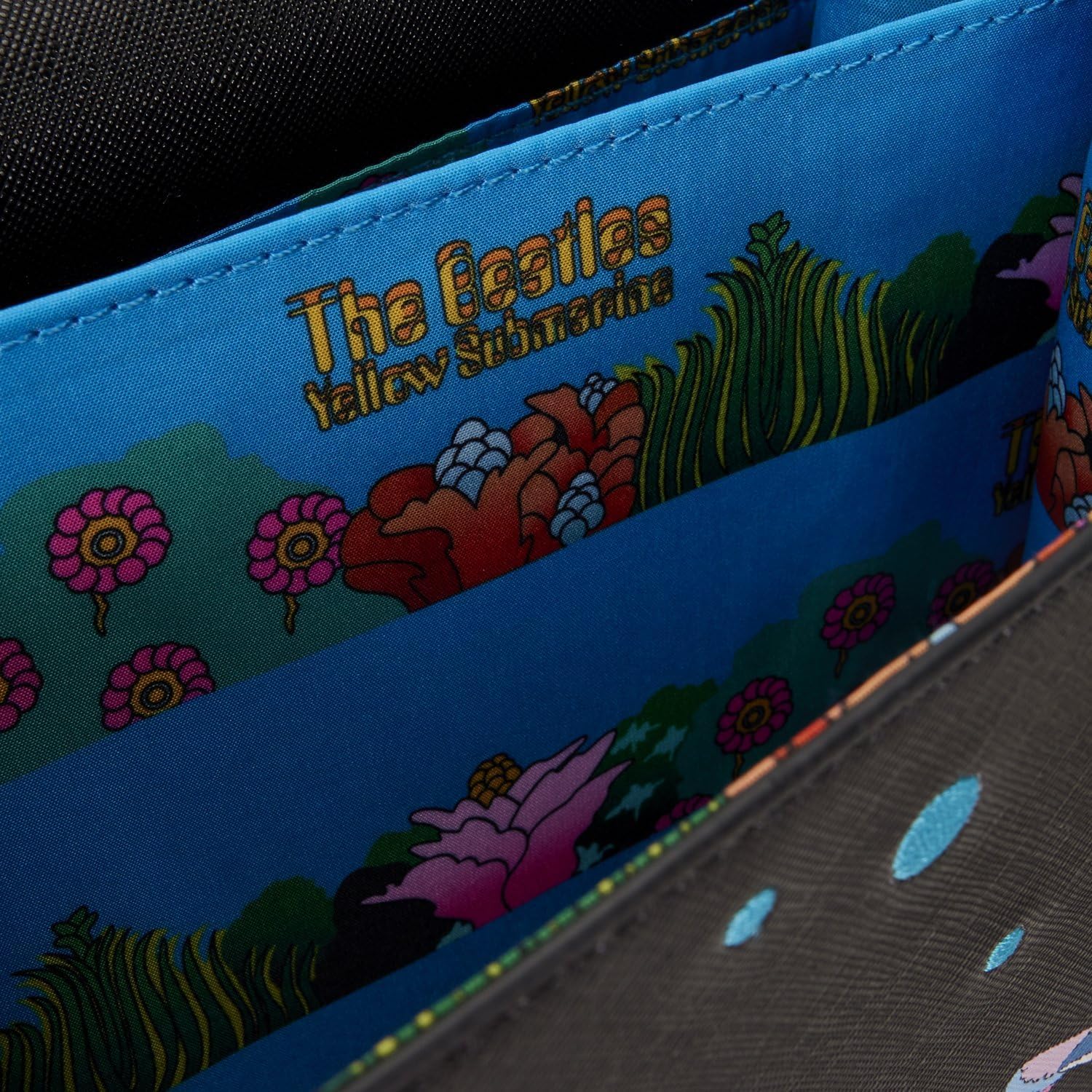 Foto 4 | Loungefly Crossbody Bag The Beatles Yellow Submarine
