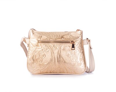 Foto 2 | Bolso A Ángelozano Tipo Crossbody De Piel Vacuna Con Grabado Tipo Cincelado Modelo Jaqueline Color Oro Rosado