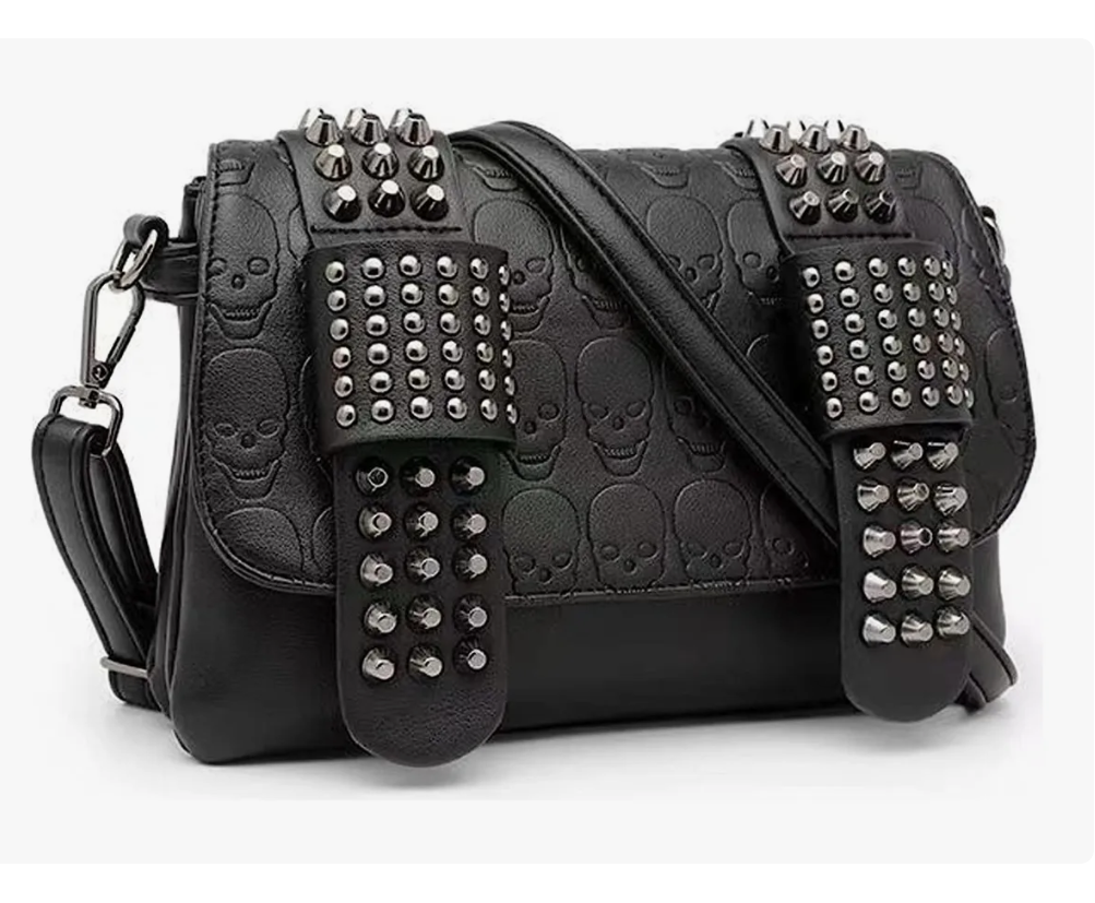 Bolso Bandolera Xtellar con Remaches de Calavera