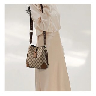 Foto 5 | Bolsas De Hombro Femenino Café A Cuadros Belug, Marrón Oscuro