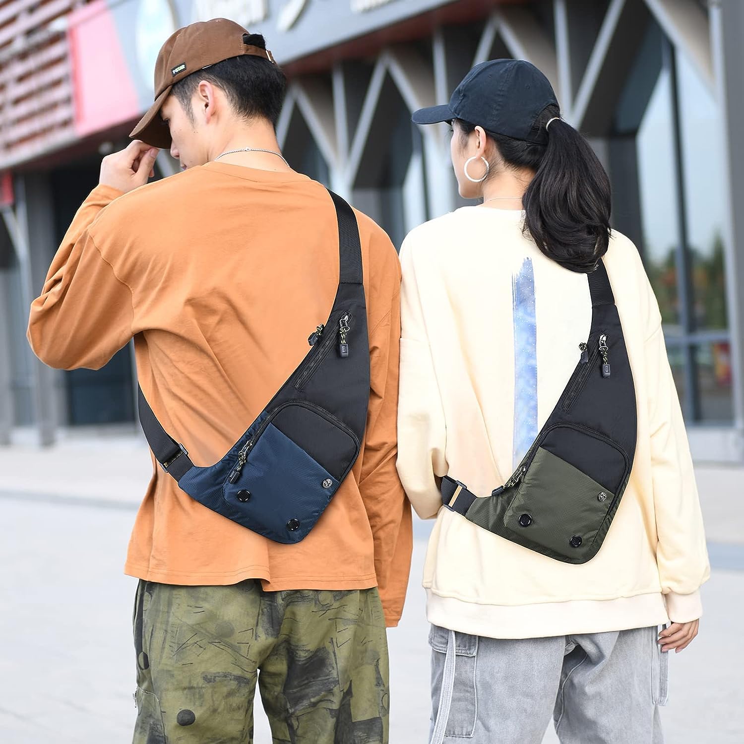 Foto 2 | Bandolera Pequeña E Impermeable Para Hombre - Venta Internacional.