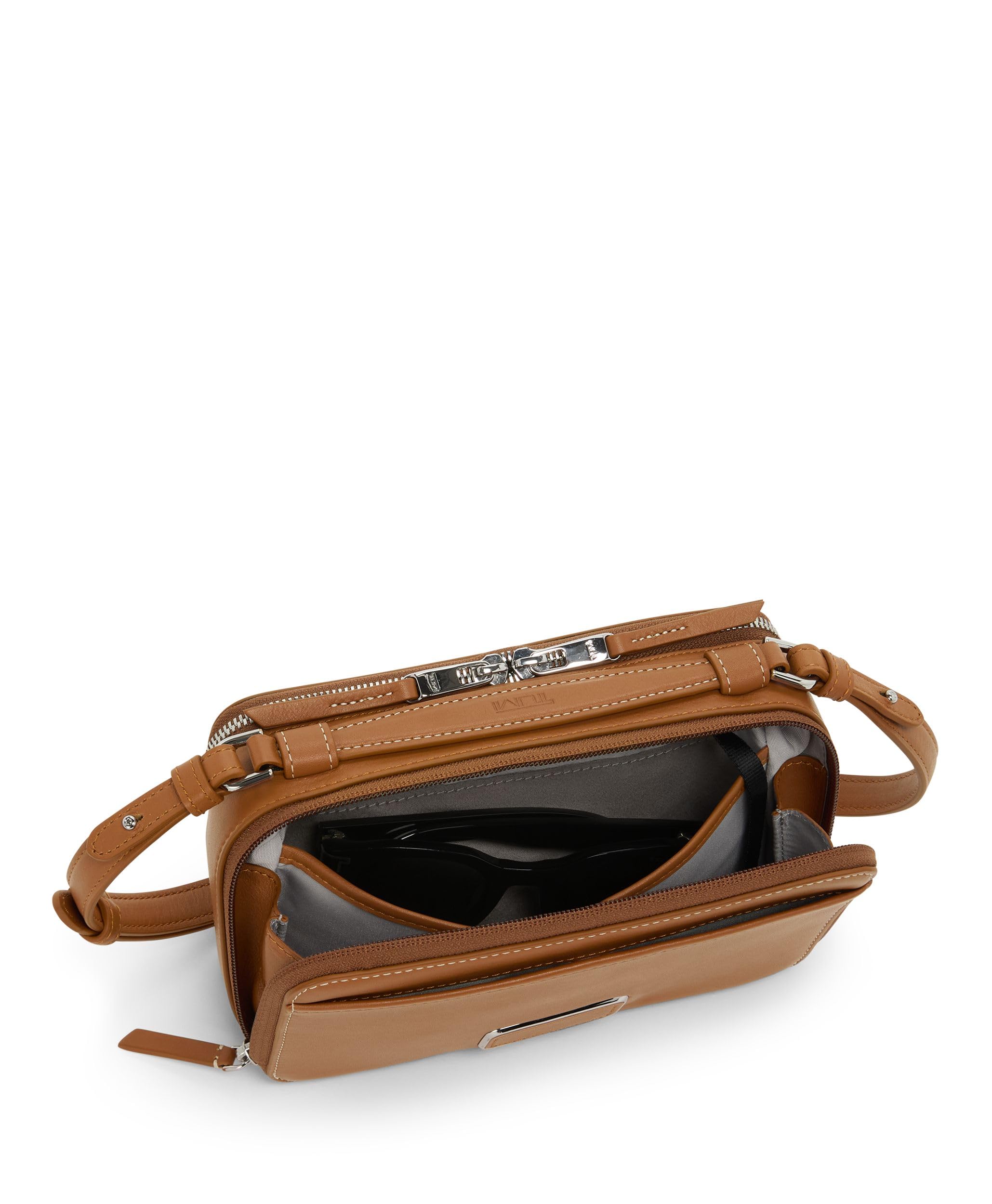 Foto 4 pulgar | Bandolera Tumi Voyageur Myla De Piel Estructurada Color Caramelo - Venta Internacional.