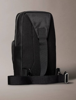 Foto 2 | Bandolera Calvin Klein Pechera Crossbody Cruzada Utilitaria Casual Color Negro 4060 - Original