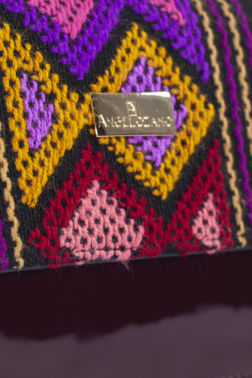 Foto 5 | Bolsa Crossbody A Ángelozano de Piel con Aplicación Charol y Telar Artesanal Geométrico