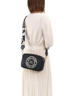 Foto 6 | Bolsa Marc Jacobs FLASHBLACK color Negro Signet Flash Black Strap Camo