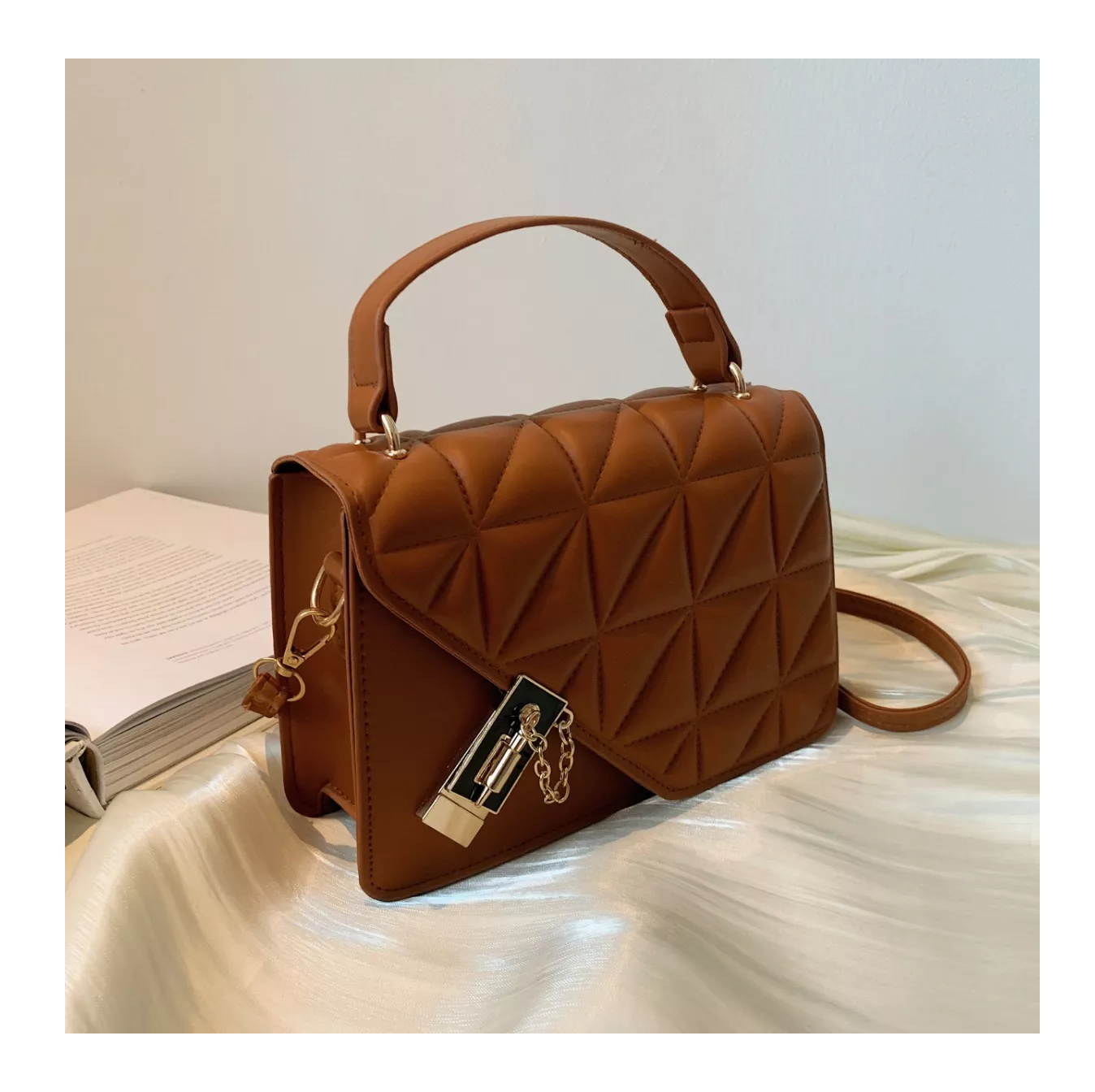 Foto 5 pulgar | Bolsa de Hombro Belug color Marrón para Mujer