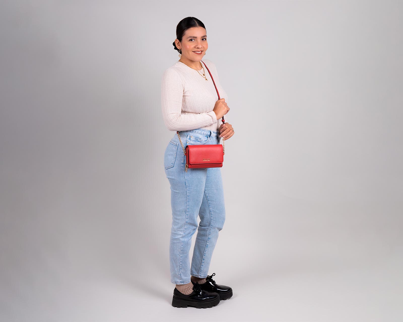 Foto 8 | Bandolera de Dama Madison Crossbody Mediana Rojo Mady