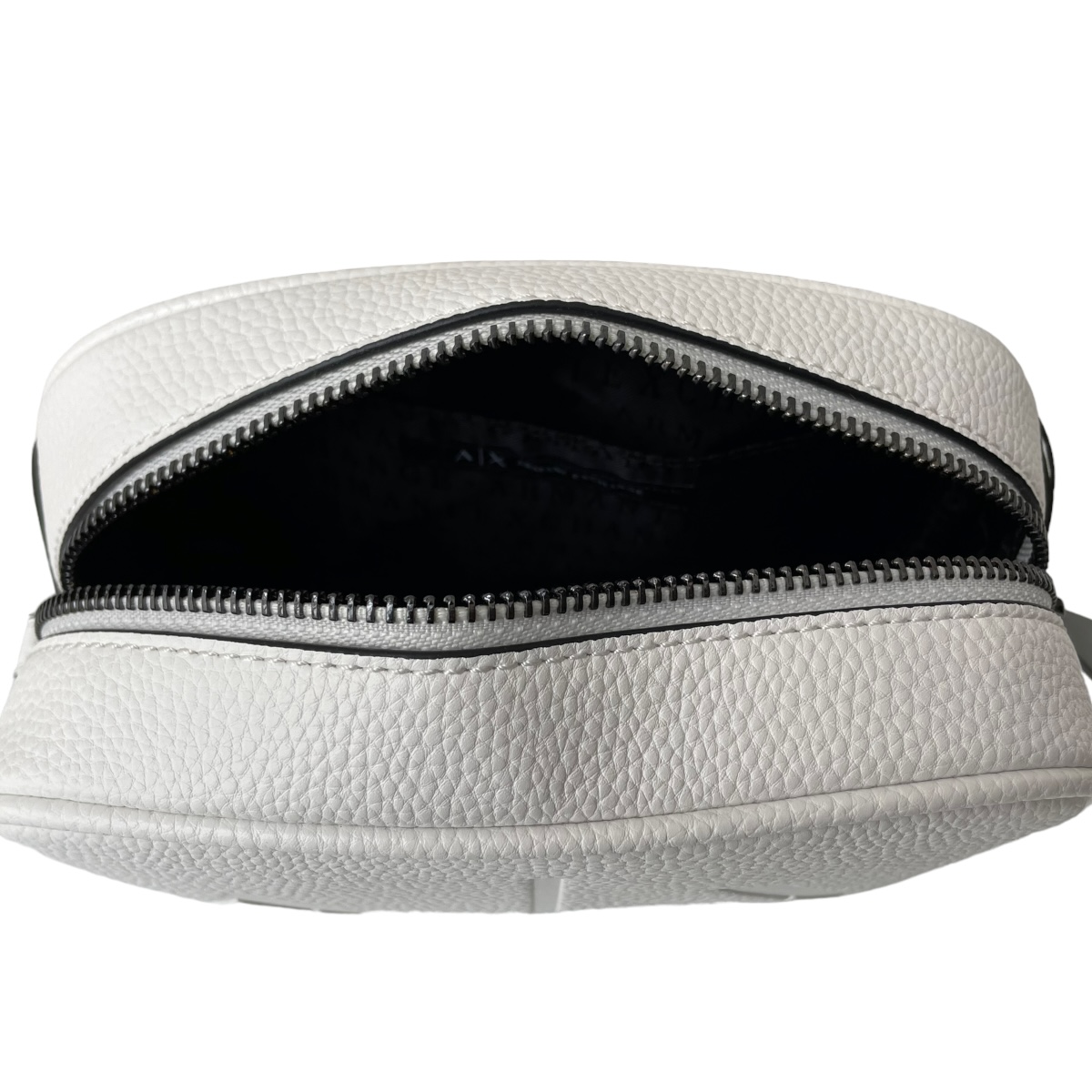 Foto 4 pulgar | Estuche Crossbody para Cámara Armani Exchange AXCAMWHT color Blanca