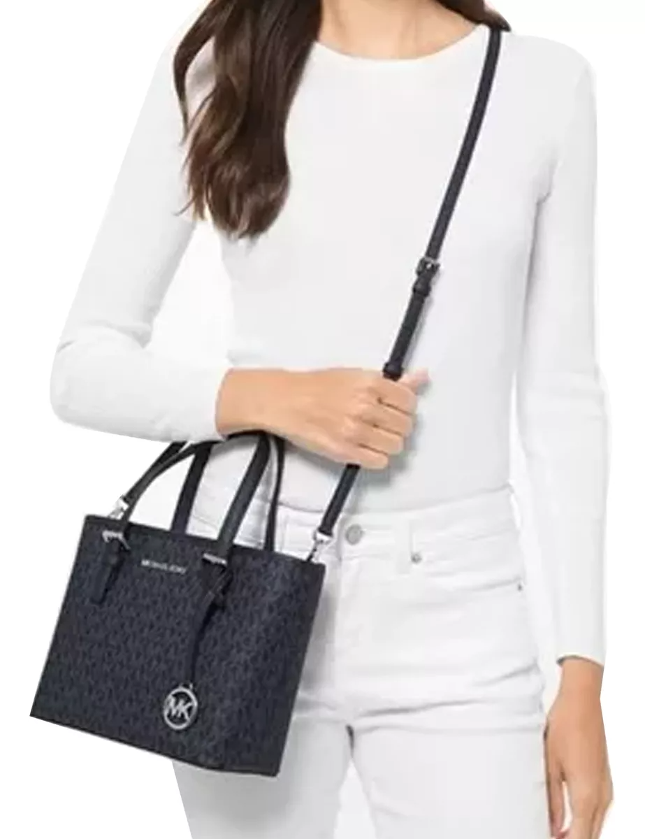 Foto 4 pulgar | Bolsa Michael Kors Jet Set Travel Logo Crossbody 35t95tvt0b Color Negro