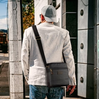 Foto 7 | Crossbody Safari - Negra