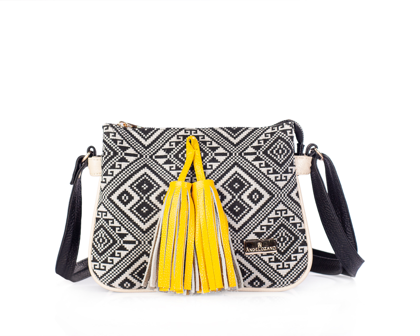 Foto 2 pulgar | Bolso Crossbody  A Ángelozano De Piel Vacuna Con Telar Étnico, Modelo Jaqueline